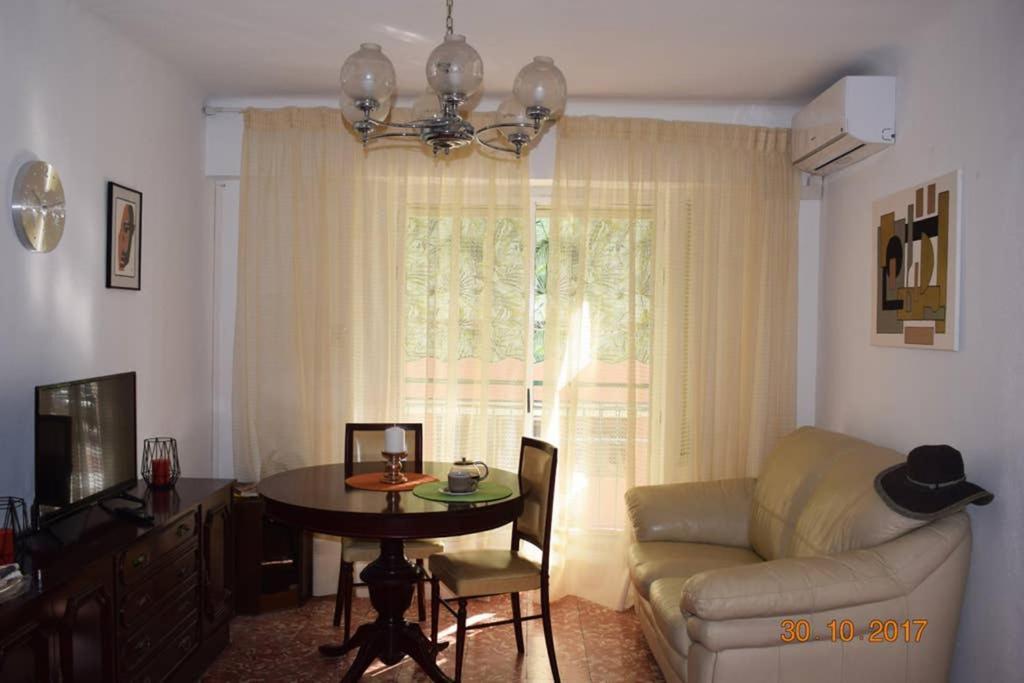 Apartamento En El Centro De Аликанте Экстерьер фото