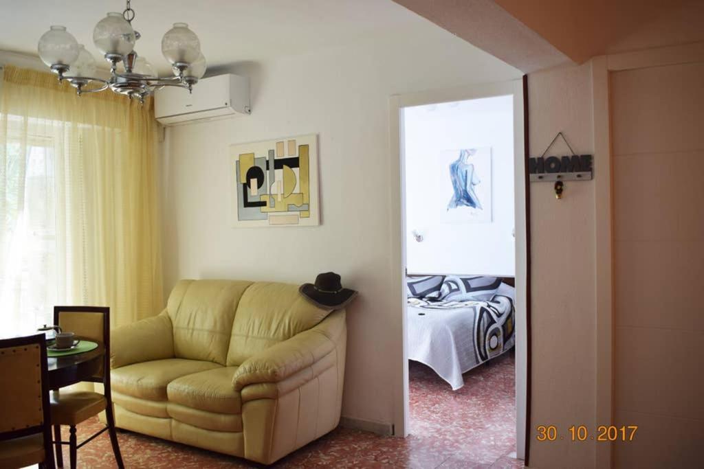 Apartamento En El Centro De Аликанте Экстерьер фото